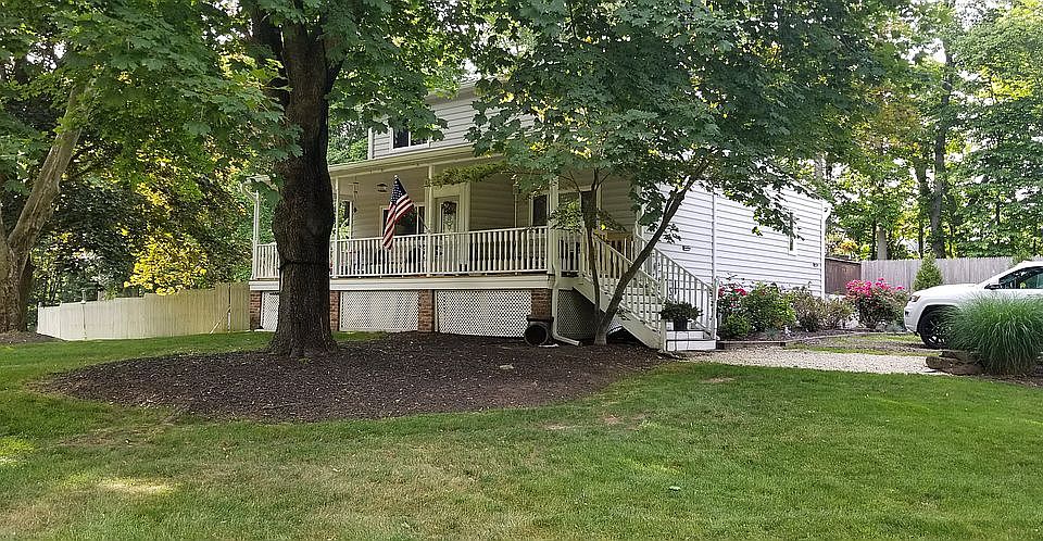 1st image of 3 Norlen Ln