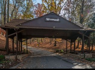 203 Woodbridge Dr, Pittsburgh, PA 15237
