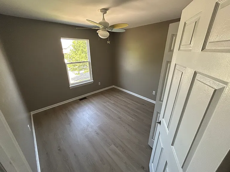 7365 Maplelawn Dr — Photo 11