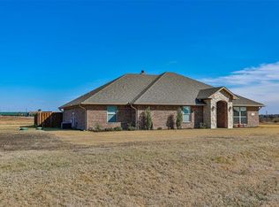 708 Stoneridge Dr, Gainesville, TX 76240