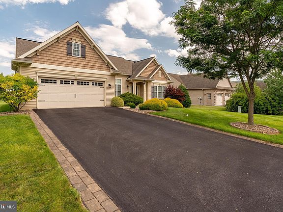 2nd image of 165 Sweet Birch Ln