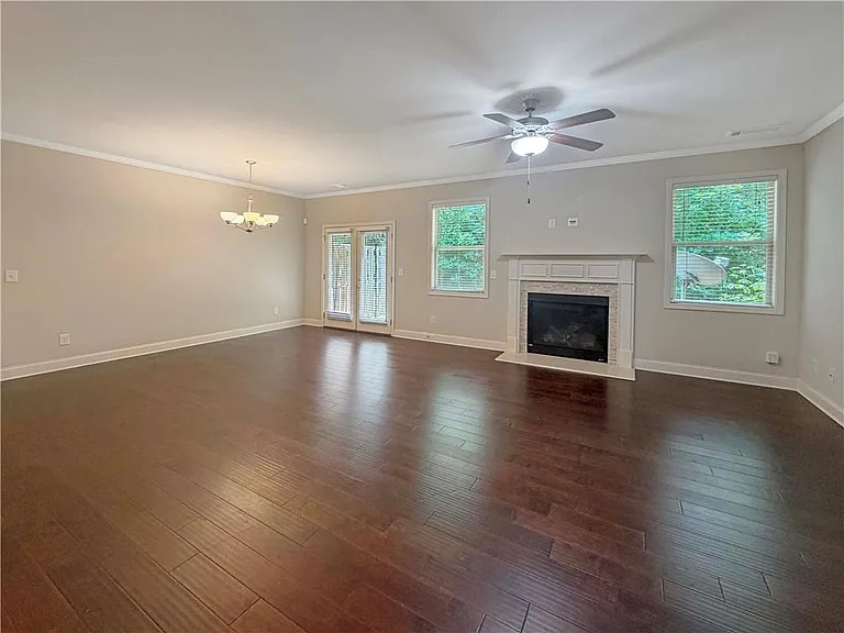 285 Holdings Dr — Photo 3