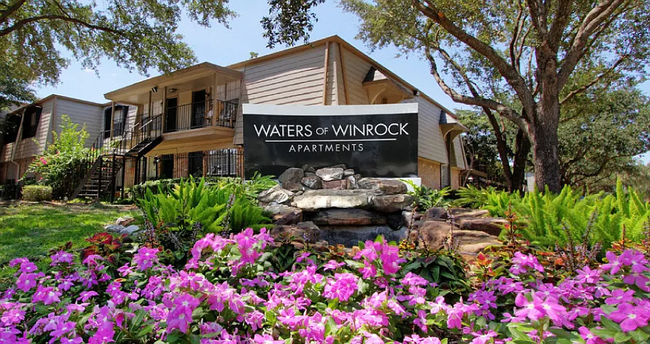 Waters of Winrock Apartments — Photo 3