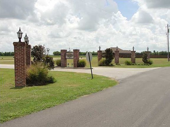 3rd image of 11419 Twin Oaks Cir