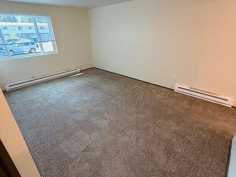 950 NW Sycamore Ave #10 — Photo 6