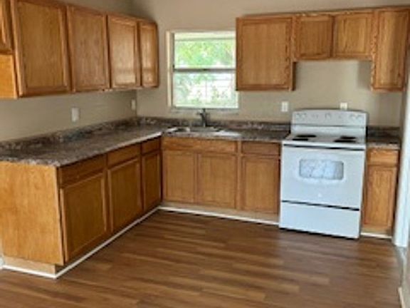 5th image of 3036 47th Ave S