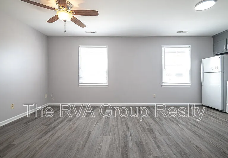3805 Woodlawn St #12 — Photo 10