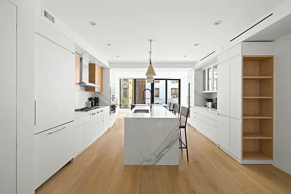 Sold by SERHANT. | media 3