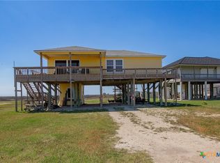 878 S Ocean Dr, Port Lavaca, TX 77979