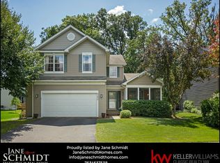 9243 Queensland Ln N, Maple Grove, MN 55311