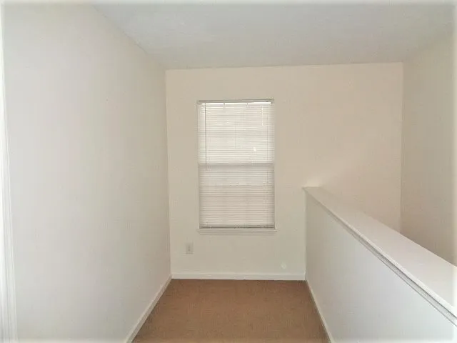 302 Holland Ridge Dr — Photo 10