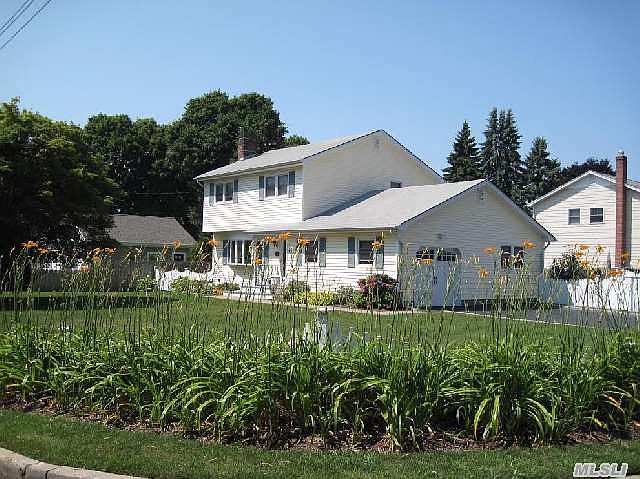 1st image of 266 3rd Ave