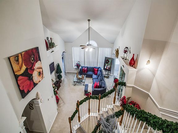 3rd image of 2403 Waterwood Dr