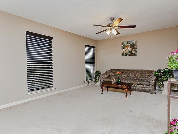 2nd image of 19 Miramar Ct