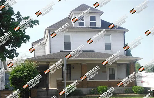 233 1/2 W Washington St Photo 1