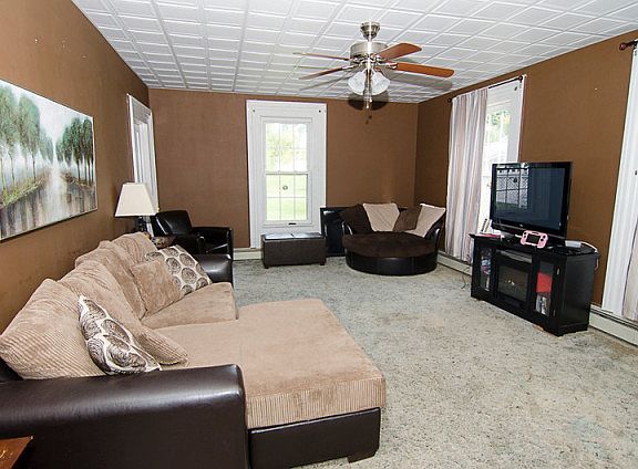 4th image of 132 Lilac Park Dr