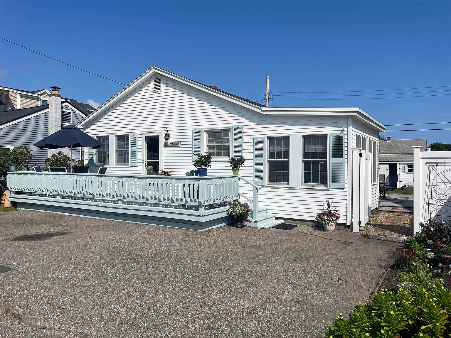 3 bed, 1.0 bath, 1186 sqft, $2,600 — Photo 1