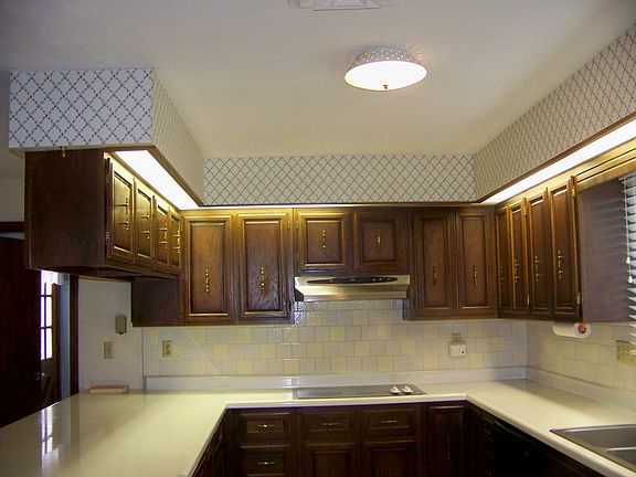 4th image of 475 E Washington St