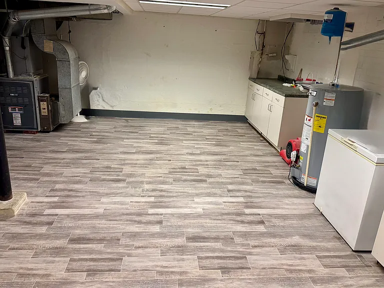 Basement laundry room