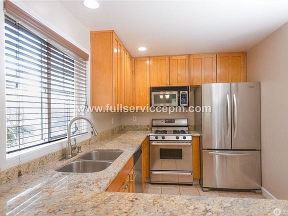 5th image of 1920 E Union St APT 104