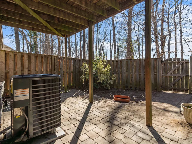 Governor Sprigg Pl — Photo 6