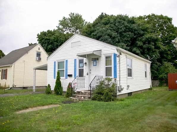 60 Caporal St, Cranston, RI 02910