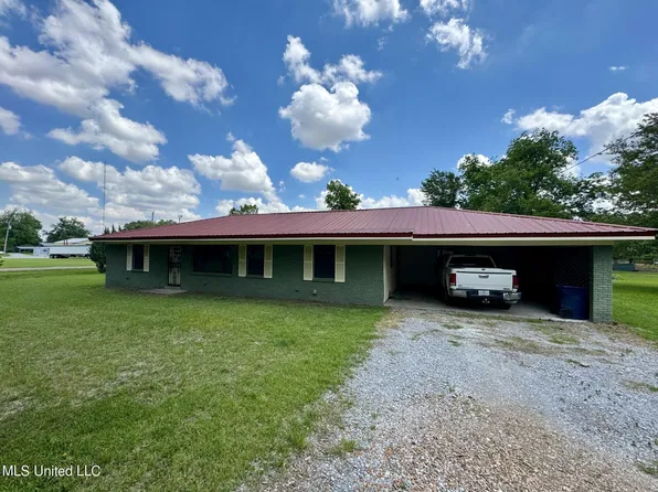 205 Shamrock Dr, Tutwiler, MS 38963