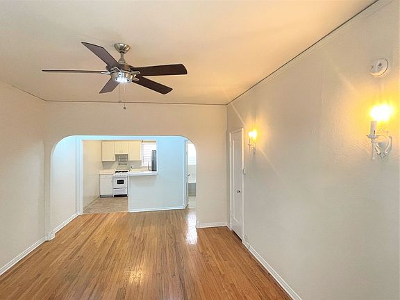 2nd image of 333 N Swarthmore Ave #3