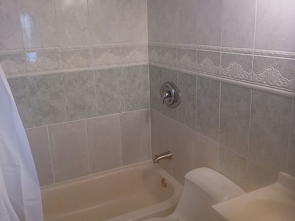 Front bath rm