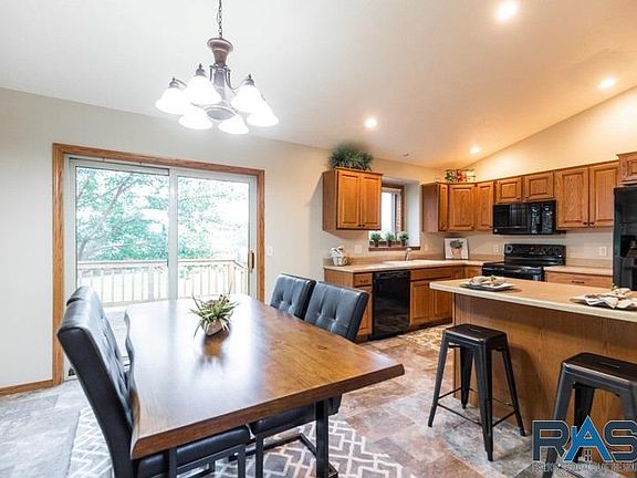 4th image of 7628 S Rose Crest Ct