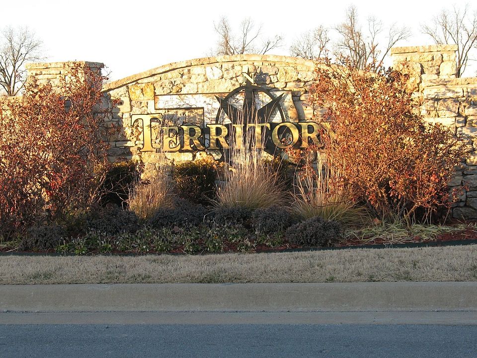 neighborhood entrance