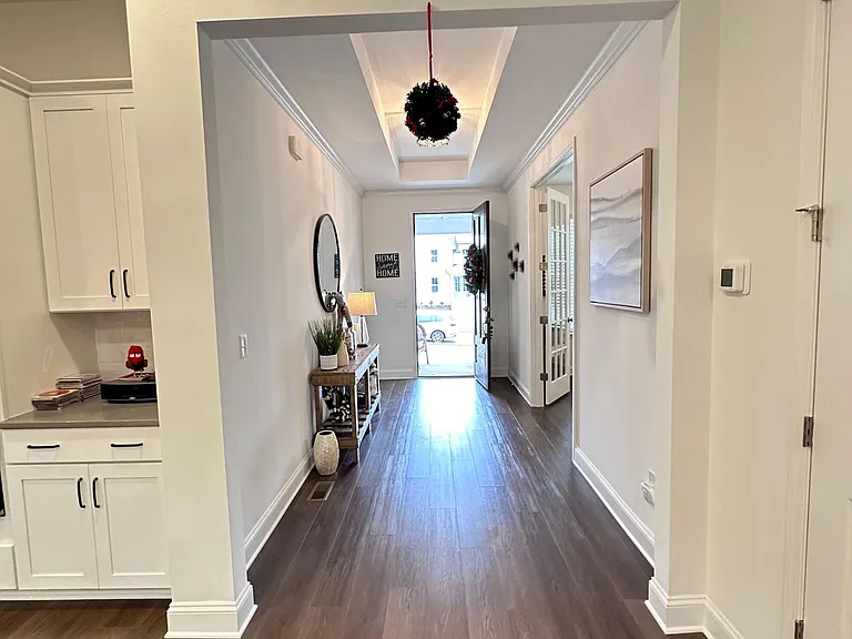 18 Cloudview Ct — Photo 2