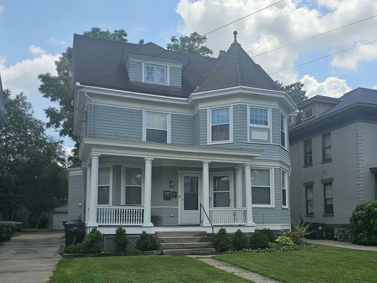 3 bed, 1440 sqft, $2,100 — Photo 1