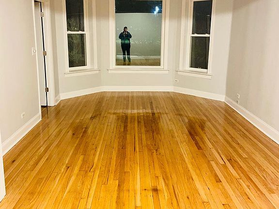 3rd image of 1054 N Kedzie Ave #2