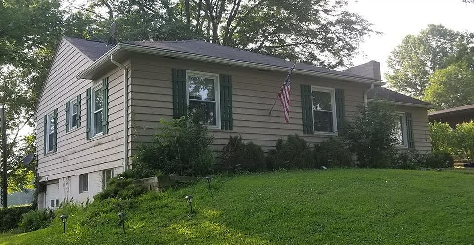 1st image of 114 Edgewood Dr