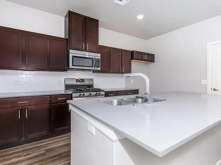 7912 NW 134th St — Photo 3