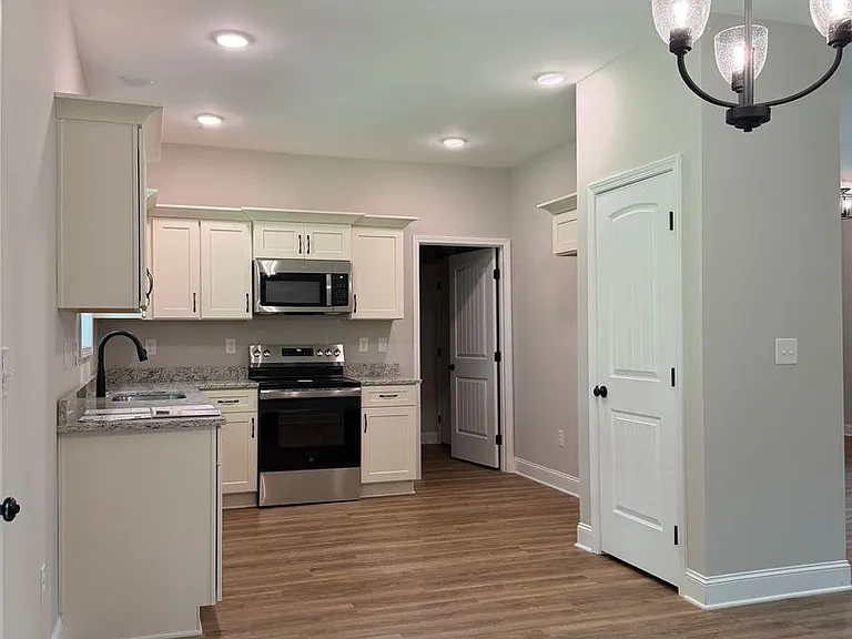 1713 Golf Club Ln — Photo 12