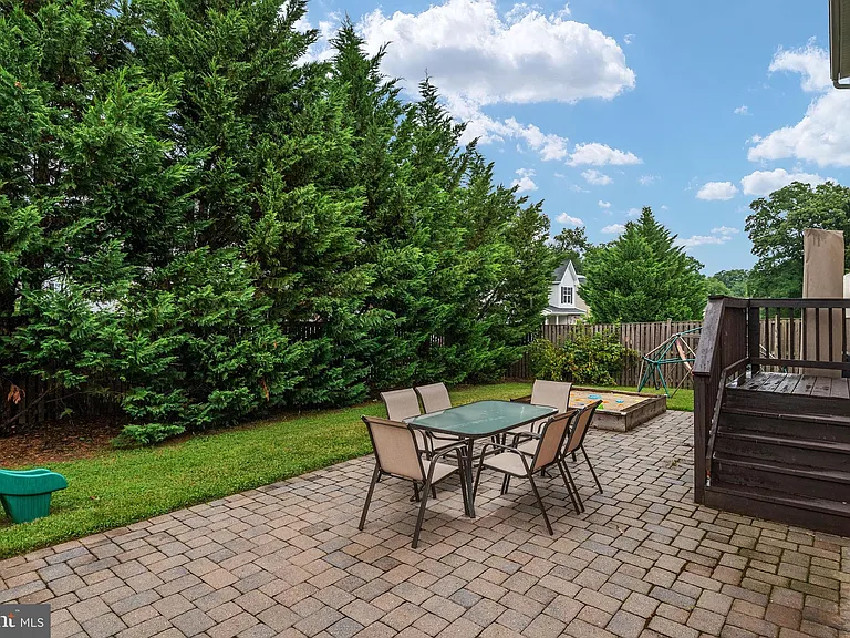 132 Pineview Ave #B — Photo 40