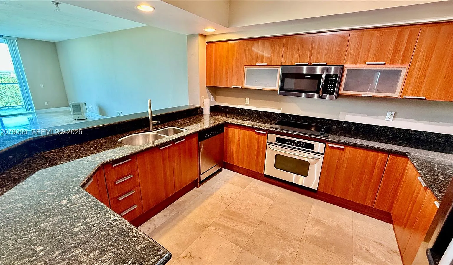 The Oaks I Condo — Photo 4