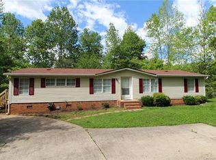 845 Sentinal Oak Dr, Clover, SC 29710