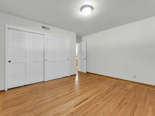 8425 Pioneer Dr, Bakersfield, CA 93306