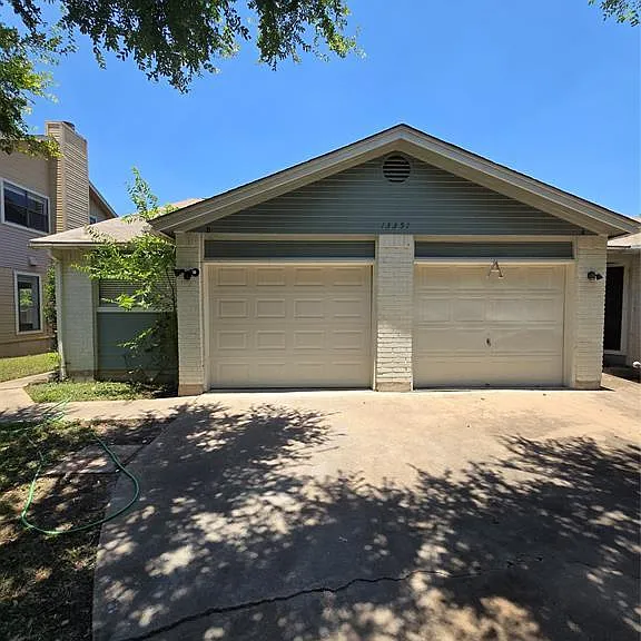 13351 Water Oak Ln #B — Photo 1