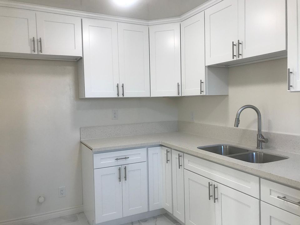 1st image of 6731 Pickering Ave #B