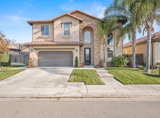 6102 N Torrey Pines Ave, Fresno, CA 93722