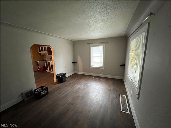 5th image of 6944 E Wood St