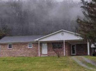 211 Wedgewood Dr, Rose Hill, VA 24281