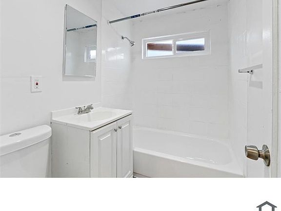 4th image of 1004-1010 N Burris Ave #1/2