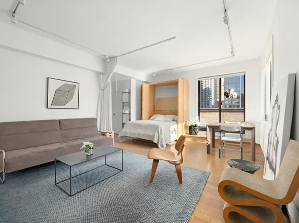 310 West 56th Street image 3 of 6