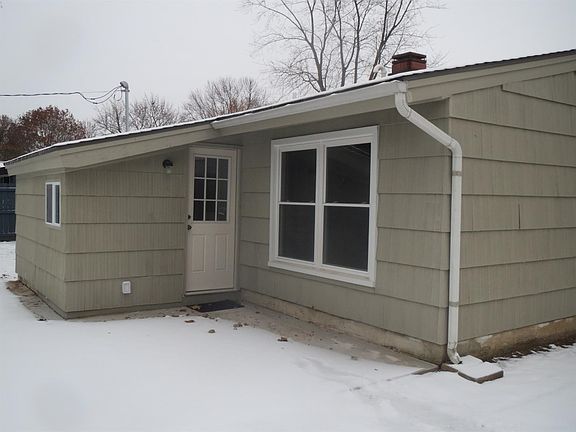3rd image of 2717 Cumberland Dr
