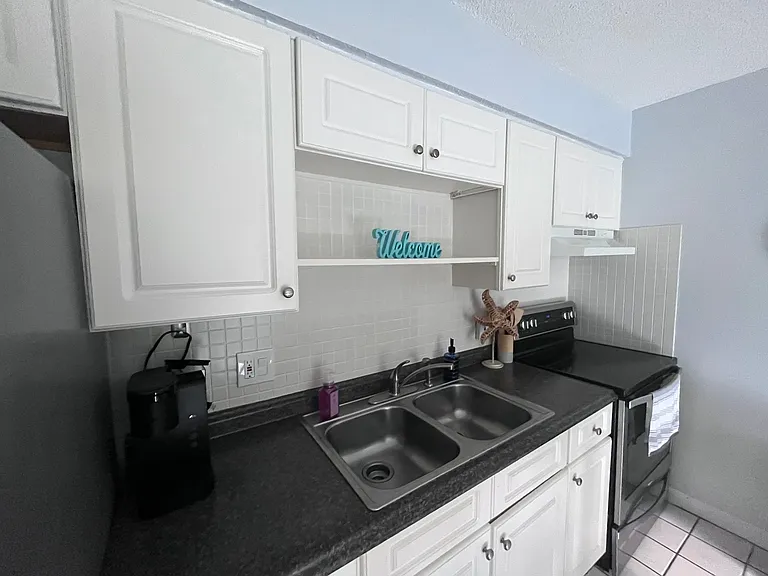 4215 E Bay Dr #1701C — Photo 4